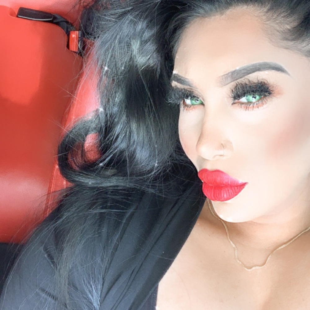 Meet your Posher, Sylvia